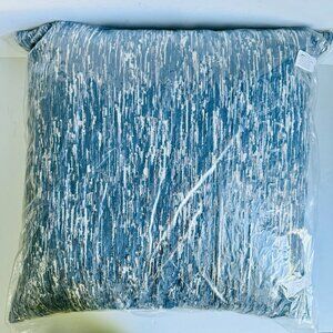 Yanbu Pacific Decorative Throw Pillow - Marine 24" x 24"